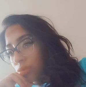 Meet your Posher, Flora